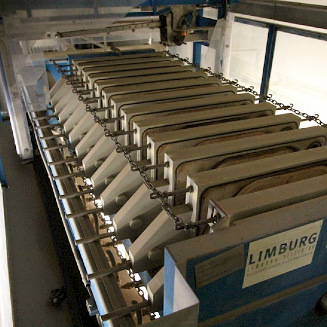 Estación de deshidratación con prensa de filtro de membrana Latham para residuos Kieselguhr