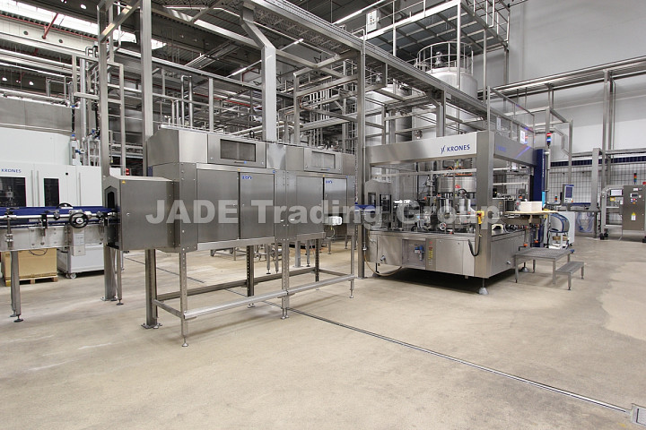Aseptic Filling Line Krones 18000 bph - Container drying and labelling
