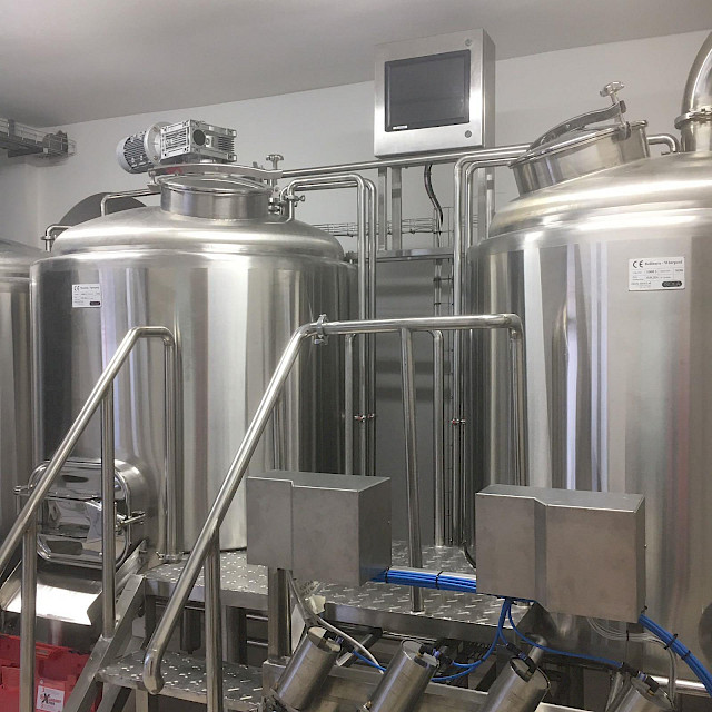 2017 - Полностью автоматизированная крафтовая пивоварня INOX 10 гл