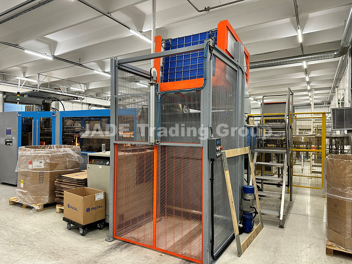 PET Bottle Production and Transportation Line With 2 SIPA SFL 4 Blow Moulders and VETRO Air Conveyor Line