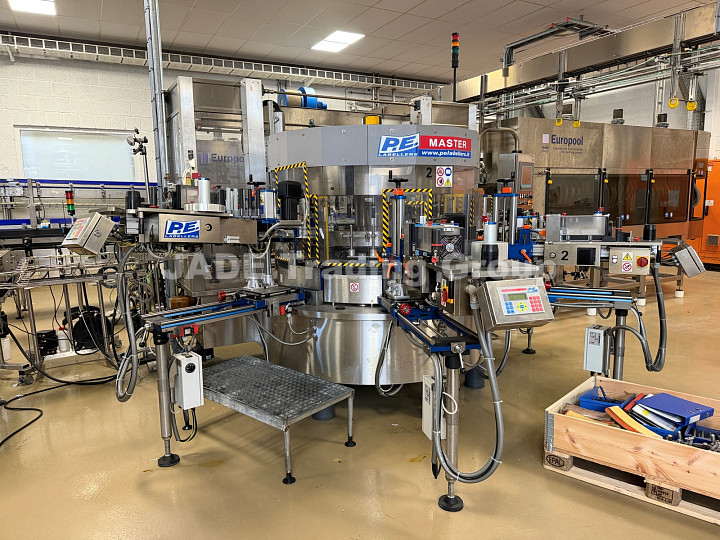 Rotary Labelling Machine P.E. Labellers MASTER 1120-20T