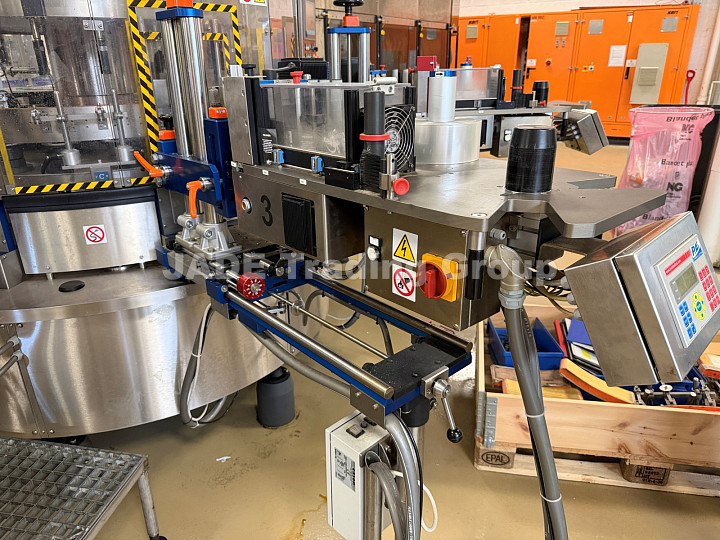 Rotary Labelling Machine P.E. Labellers MASTER 1120-20T