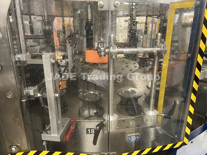 Rotary Labelling Machine P.E. Labellers MASTER 1120-20T