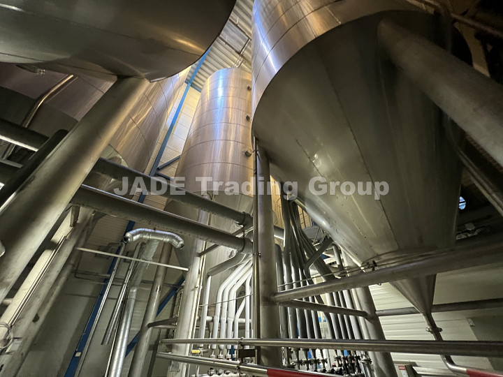 6 × 540 hl Holvrieka CCT Fermentation Tanks – 2002
