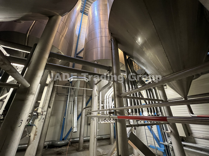 6 × 540 hl Holvrieka CCT Fermentation Tanks – 2002