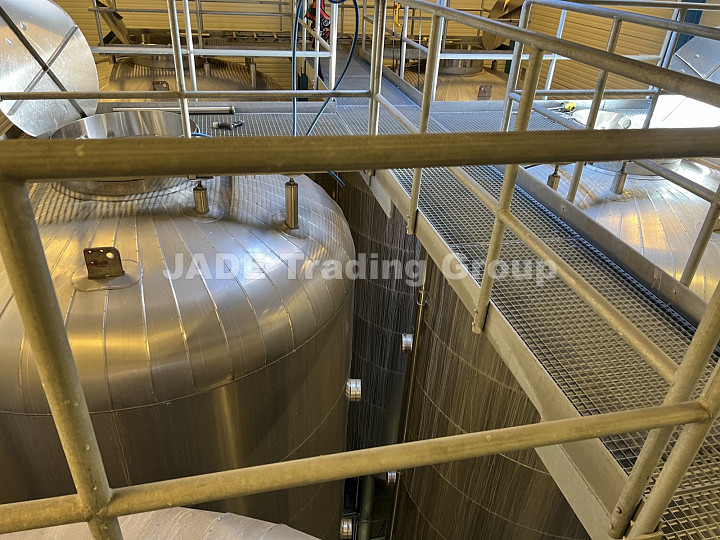 6 × 540 hl Holvrieka CCT Fermentation Tanks – 2002